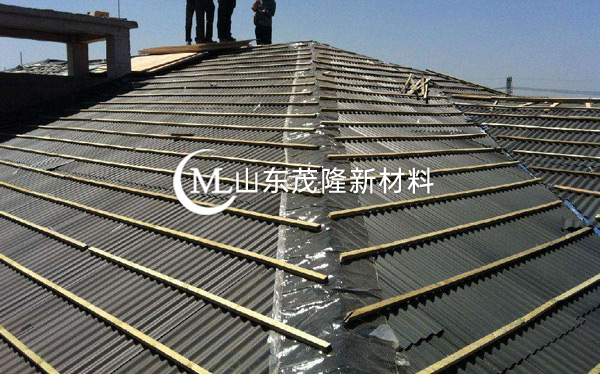 《上海工程公司連徐項(xiàng)目》復(fù)合土工膜、波形防排水板施工
