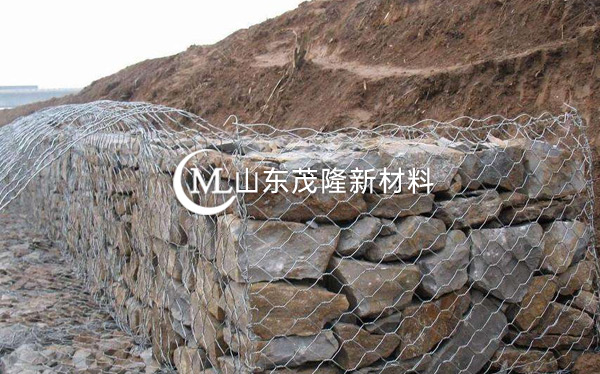 《水曹項(xiàng)目》滲排水網(wǎng)墊、石籠網(wǎng)施工