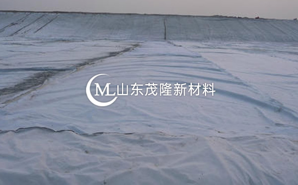 《蒙華鐵路》復(fù)合土工布、土工格柵施工