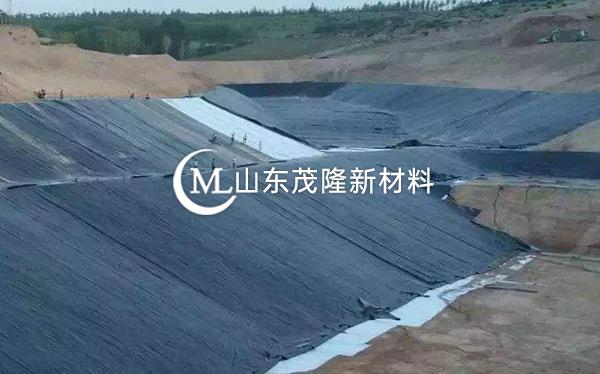 《青海市循化縣垃圾填埋場》防水毯、土工膜施工