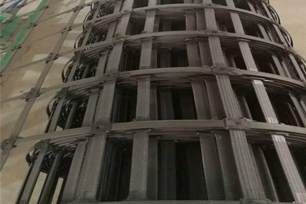 新型鎖扣式嵌入土工格柵
