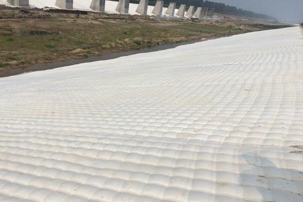 護(hù)坡工程會用到哪些土工材料？  第6張