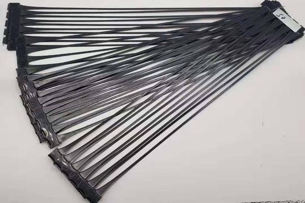 pp-pe單向拉伸塑料土工格柵：作用與應(yīng)用解析