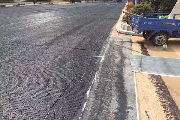 玻纖格柵和土工格柵在道路施工中的區(qū)別 第3張