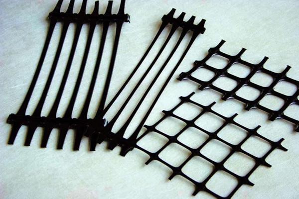 塑料土工格柵鋪路時(shí)需要包邊嗎  第1張